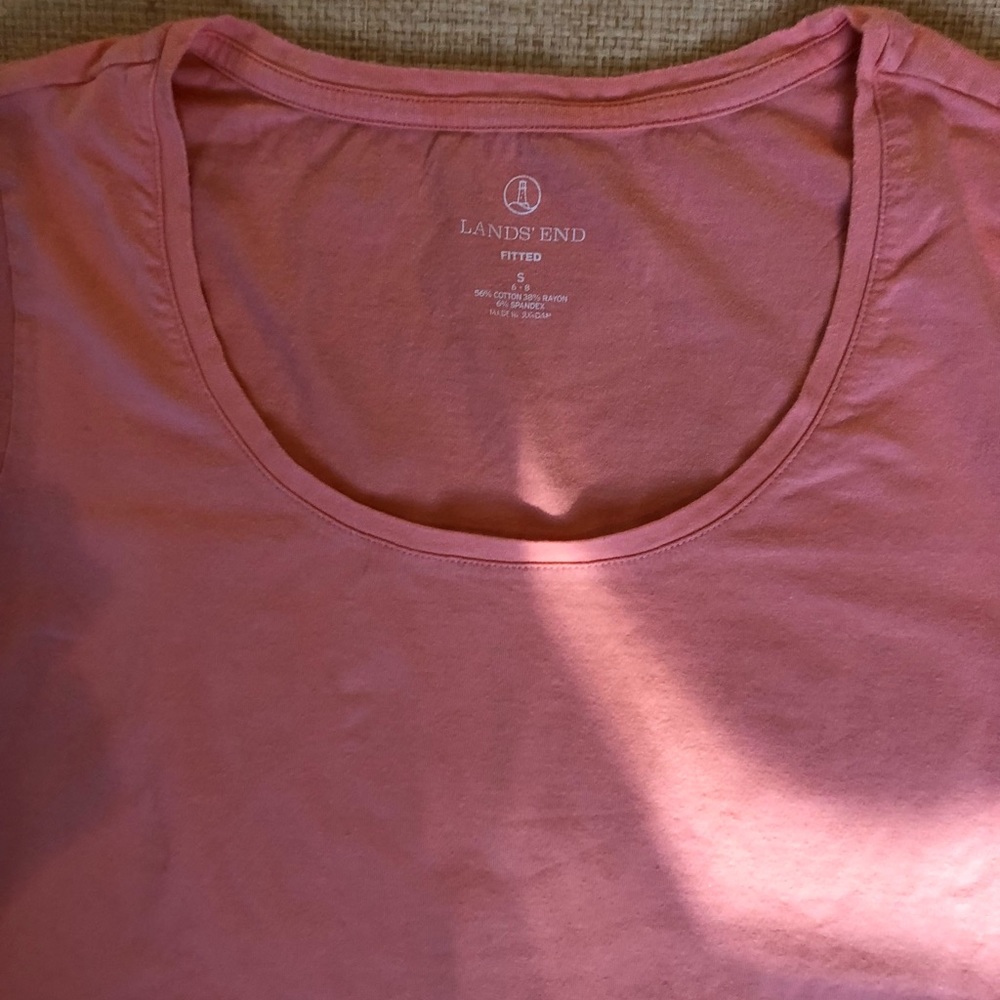 Lands’ End t-shirt size small - Picture 3 of 4